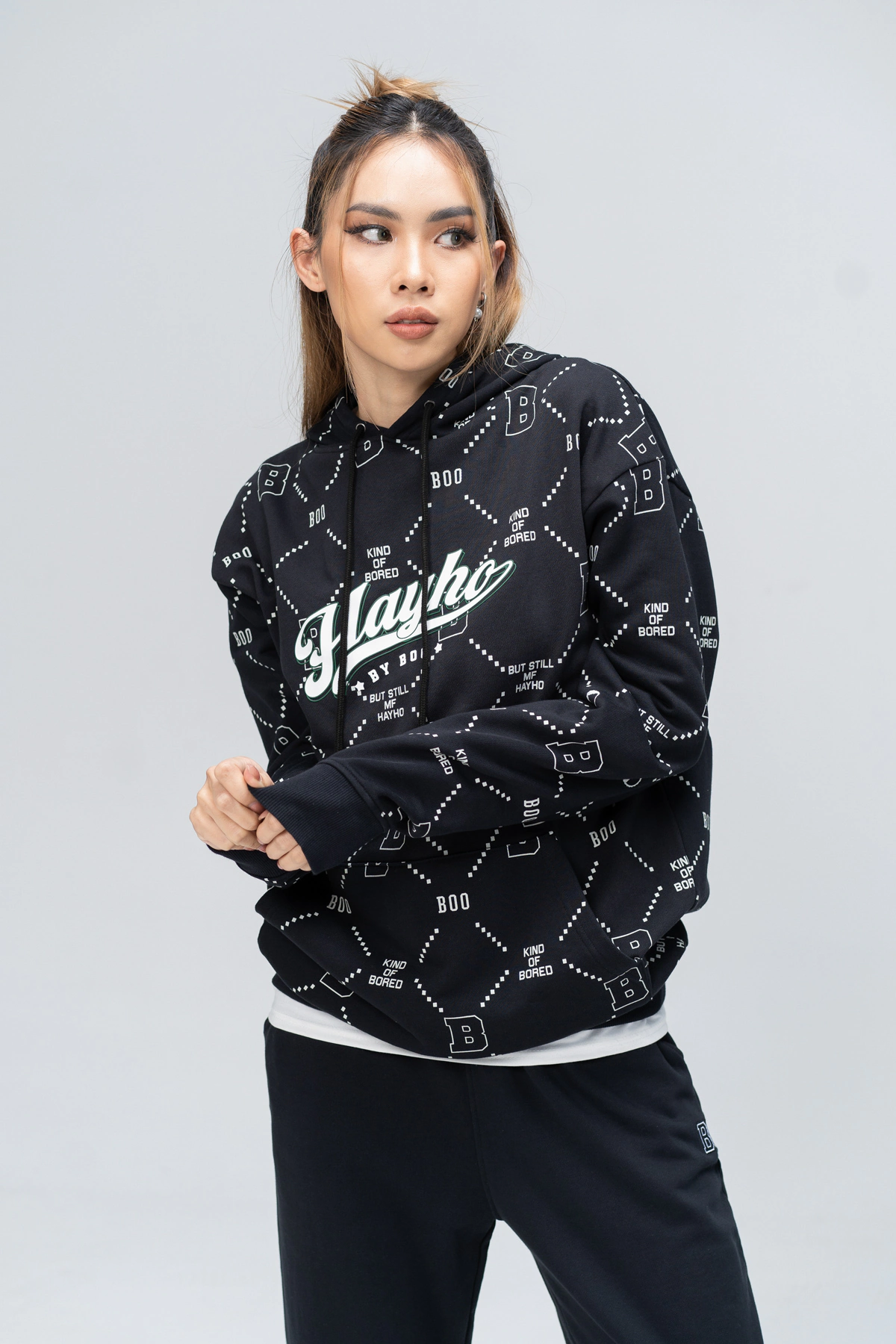 ÁO NỈ MŨ UN ESSENTIAL FALL MONOGRAM HAYHO