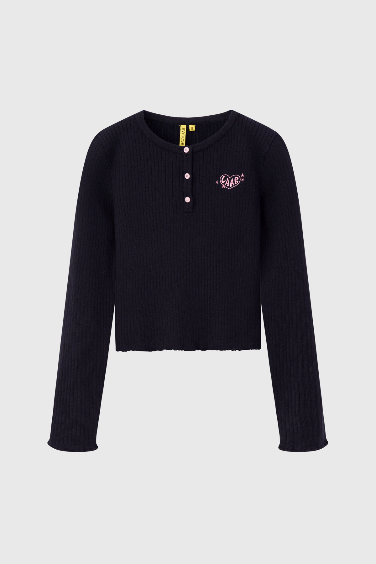 Áo len fitted nữ phối cúc cổ thêu logo Laab INF12