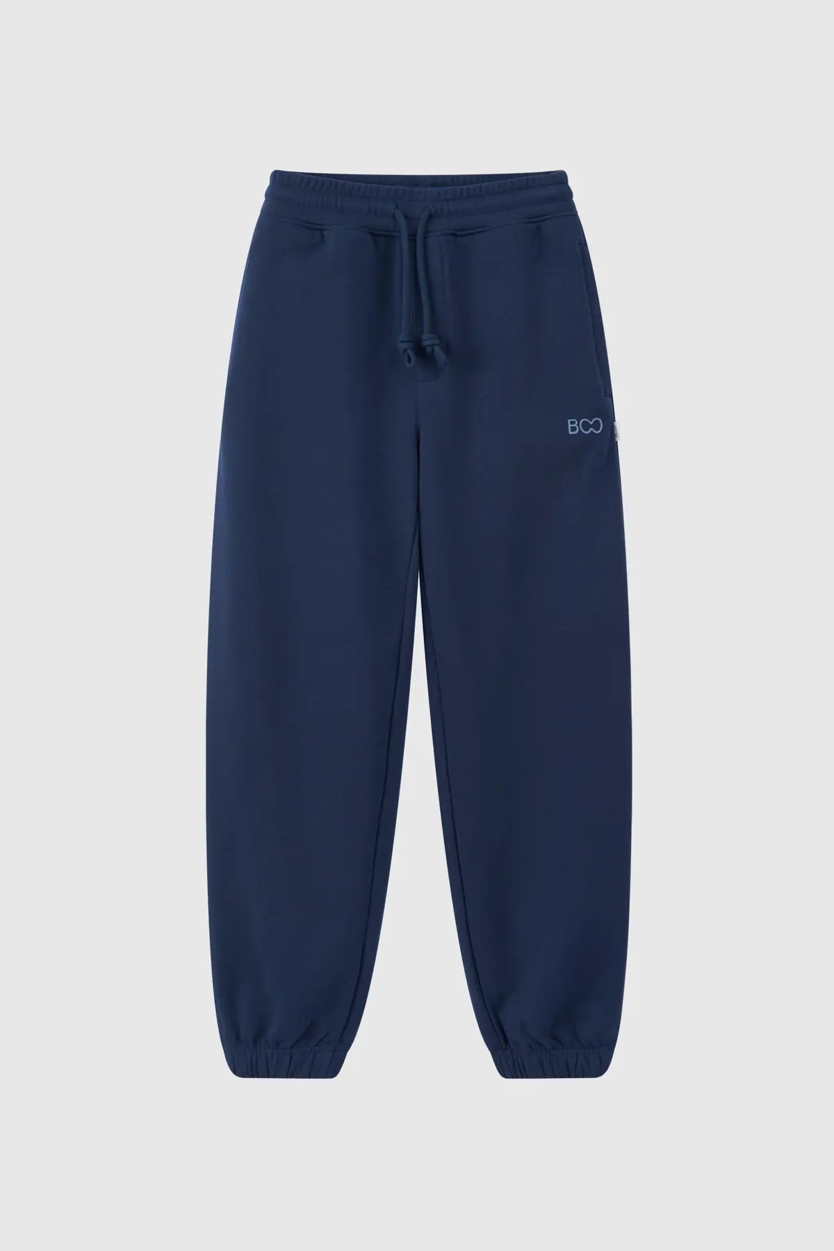 Quần nỉ jogger túi khóa logo BOO