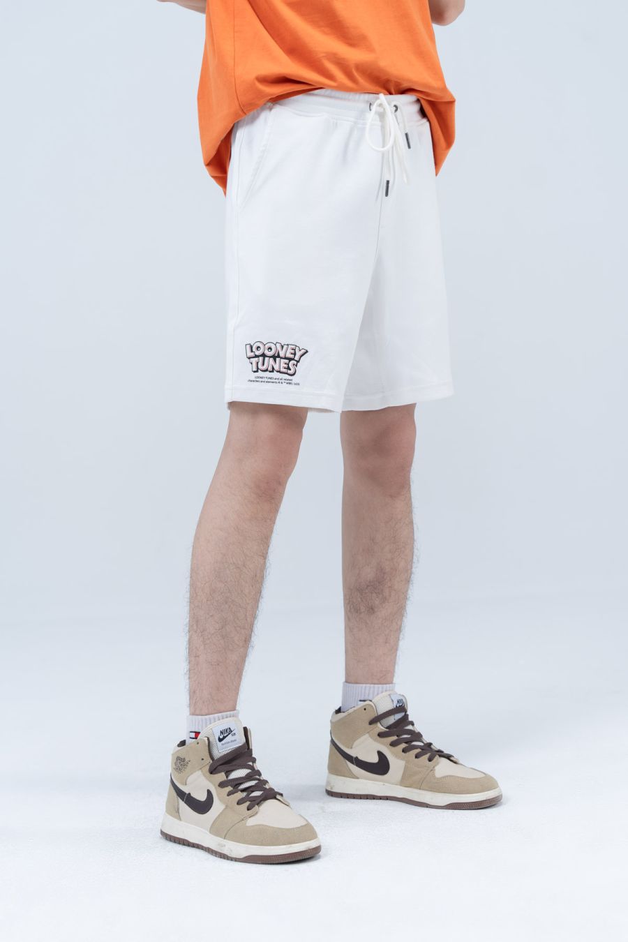 QUẦN SHORT NỈ INTERLOCK UN IN LOGO LOONEY TUNES